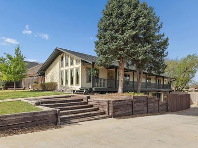 7 Village Dr