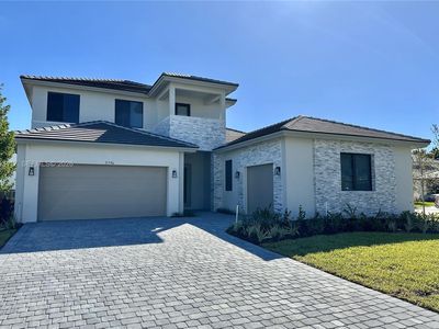 5796 SW 104th Ter