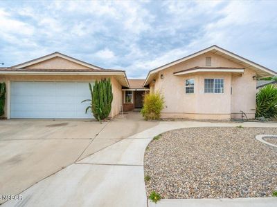 2017 Sandalwood Dr