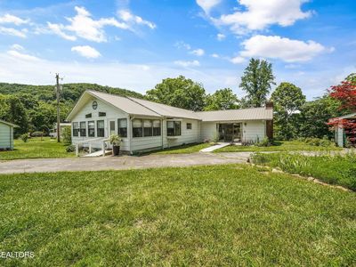 127 Mountain Rd