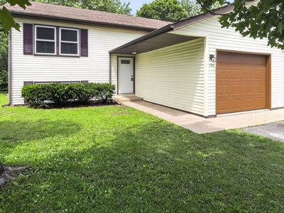 642 Swan Dr