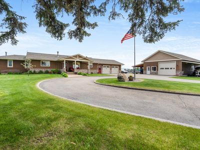 75 Sand Hill Ln