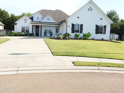 162 Coventry Ln