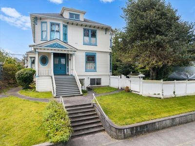 234 Clark St