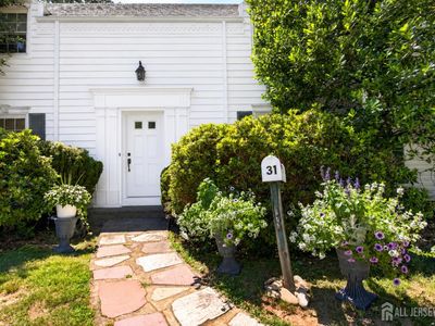 Property at 31 Warwick Rd, Colonia, NJ