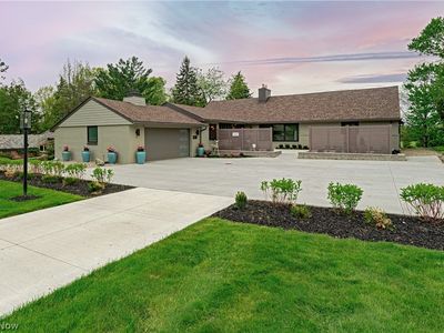 3300 Green Rd