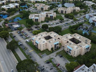 2830 SOMERSET Drive #104N
