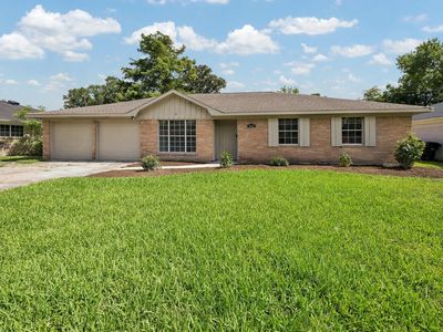 5922 Fontenelle Dr