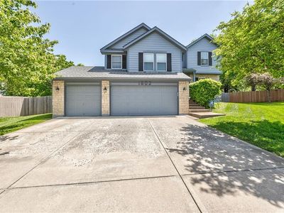 1802 W Park Ct