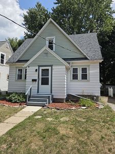1204 Hapeman St