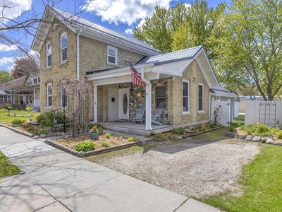 42 S Milwaukee STREET