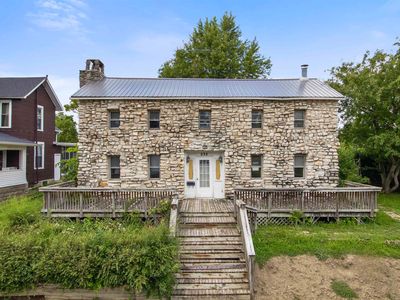 232 Mount Auburn St