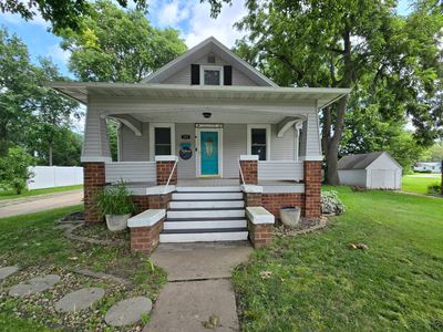 325 S 10th St