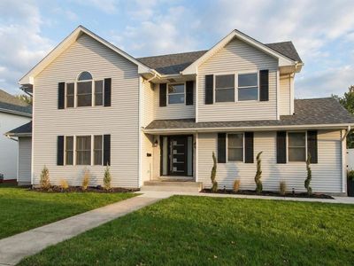 1673 Bloomingdale Rd