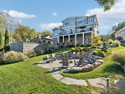 809 Burton Point Rd