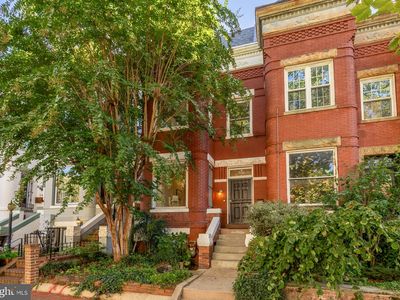 62 S St NW