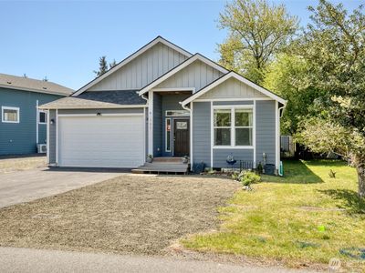 791 Falls Of Clyde Loop SE