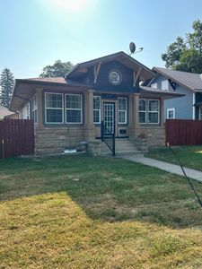117 E Lake Ave