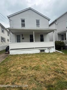 232 Damon St