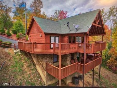 1455 Mountain Dreams Way