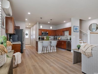 801 Kakala St APT 1806