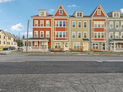 220 E Pennsylvania Ave