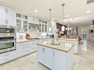 23 Vantis Dr