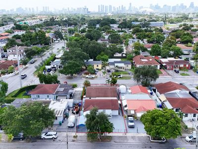 1055 NW 32nd Ct