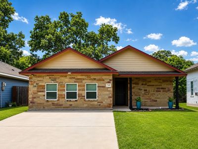 Property at 719 E 6th St, Bonham, TX