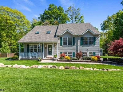 21 Towpath Ln