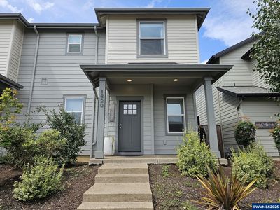 1620 SE Barberry Ave