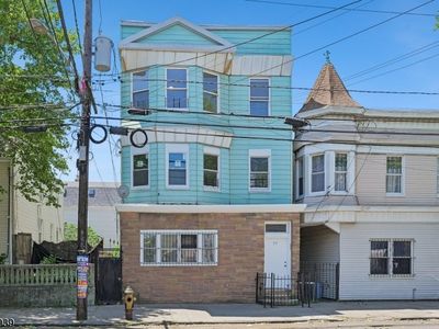 55 Hawkins St