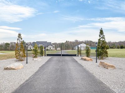 1451 N Les Franklin Rd