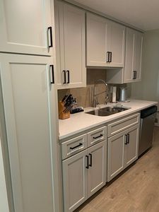 1203 N Sweetzer Ave APT 211