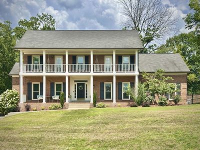 404 Winchester Dr