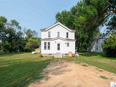 318 2nd Ave