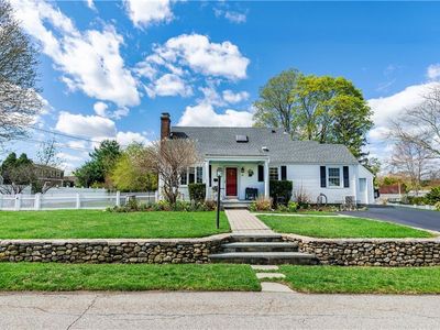 42 Grasslands Rd