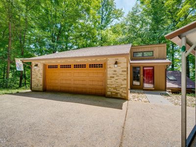 4517 Glenbrook Dr