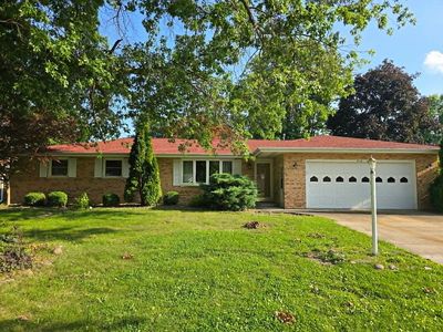 Property at 216 Gettysburg Dr, Canton, IL