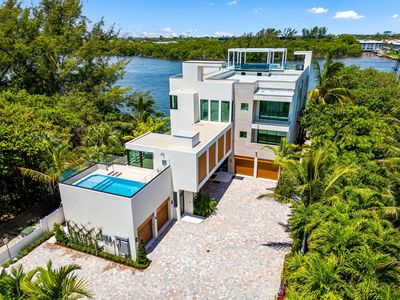 900 Lago Mar Lane #Penthouse