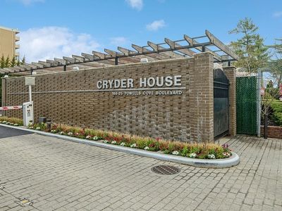 166-25 Powells Cove Blvd #18G