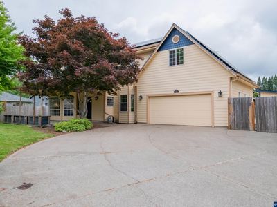 1209 Bent Grass Ct NE