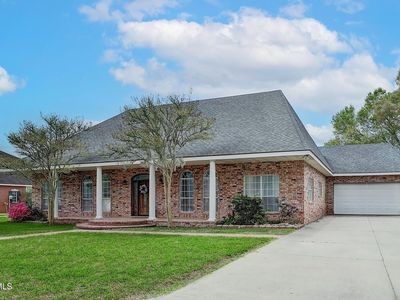 2018 Le Belle Villa Blvd