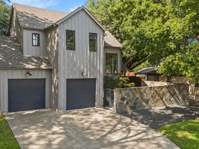 3867 Van Ness Ln