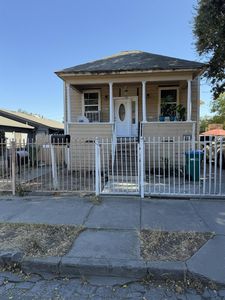 1224 E Lafayette St
