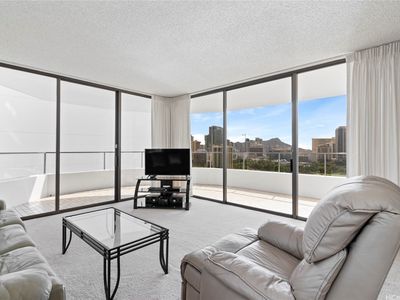 1910 Ala Moana Blvd APT 19D