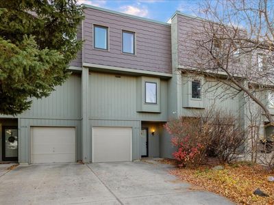 1212 Clark Ave