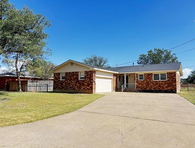 800 Sanders Ave