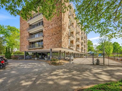 2195 Poplar Ave APT 303