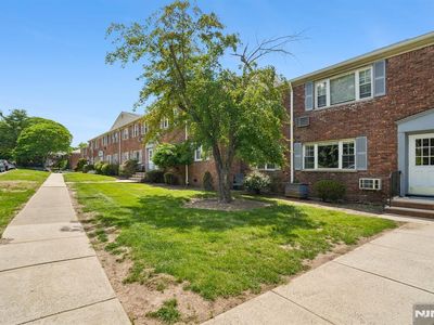 18 Wedgewood Dr APT 25